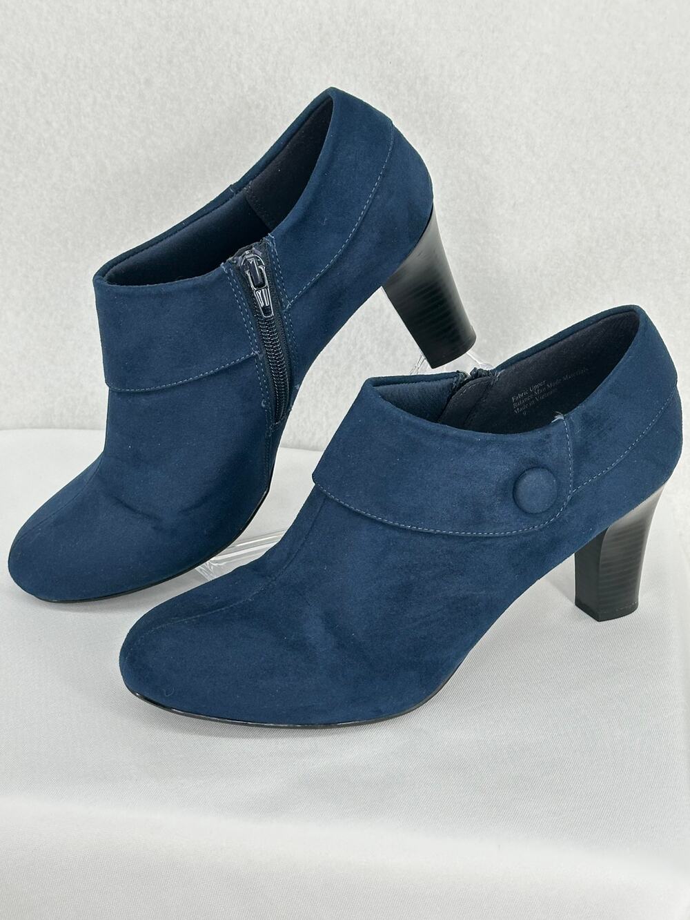 Amelia Grace Blue Vegan Suede Round Toe Heel Ankle Boots Size 9